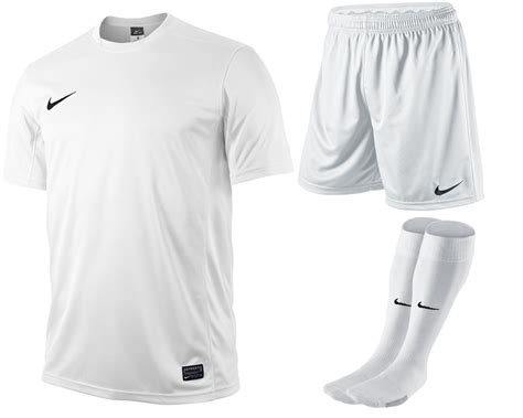 nike kledingmaten voetbaltenue|nike shirts voetbal.